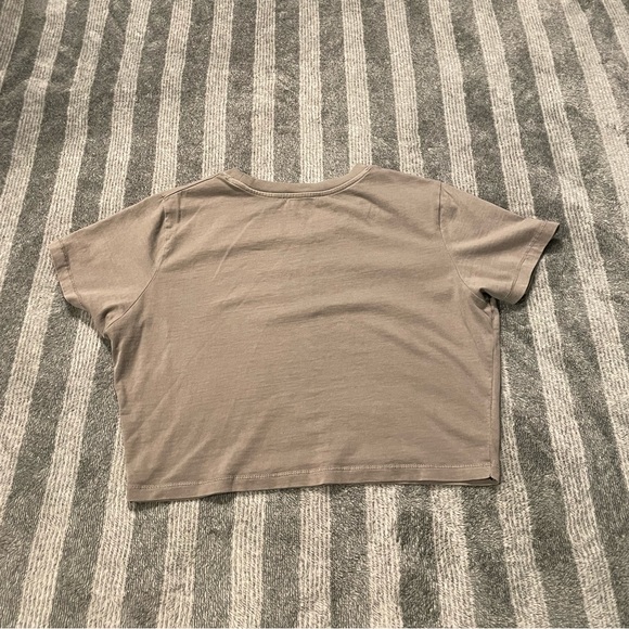 Grey cropped tee - Picture 2 of 3